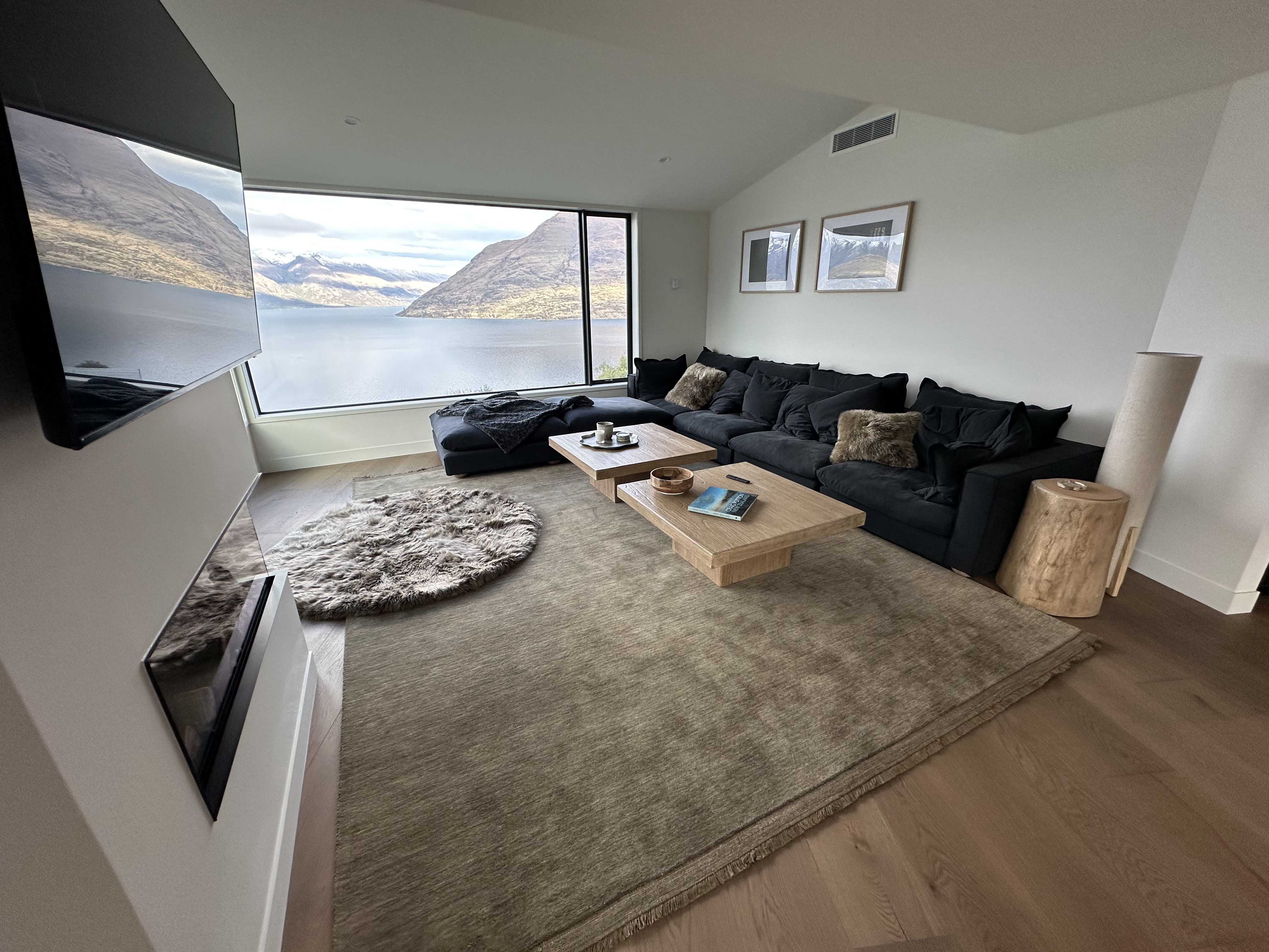 lounge room